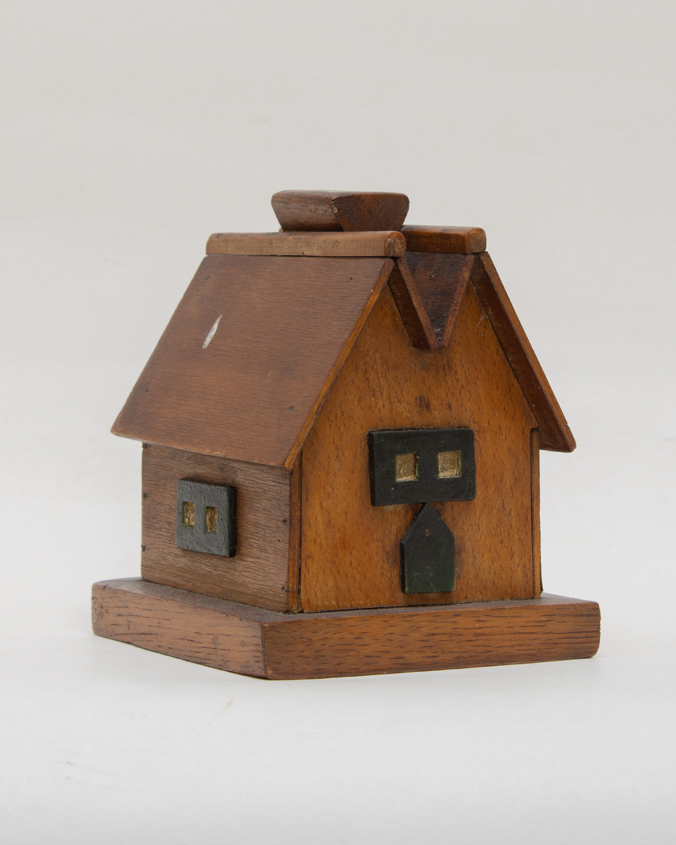 Money box by Geran Knol